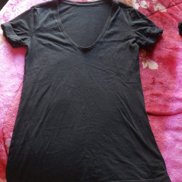 Gap black basic tee - Picture 2 of 2